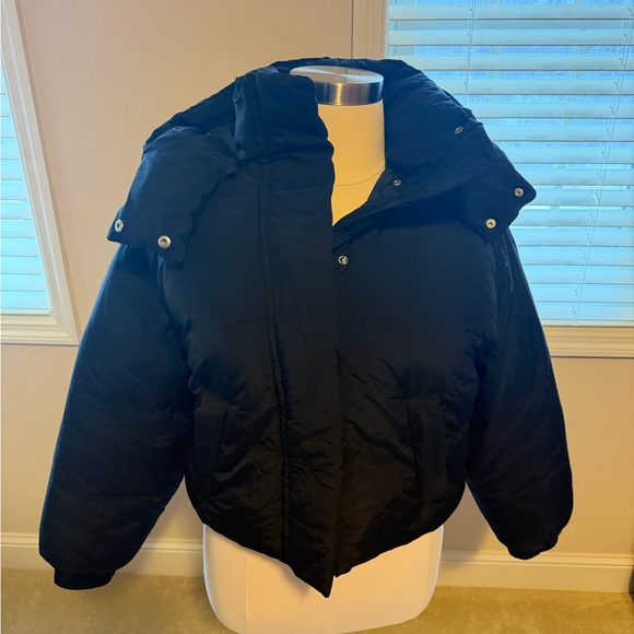 GAP Hooded Puffer Jacket - Picture 3 of 5